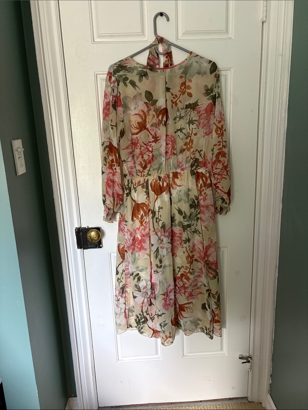 Kate • Lily Floral Maxi Dress - Picture 2 of 3